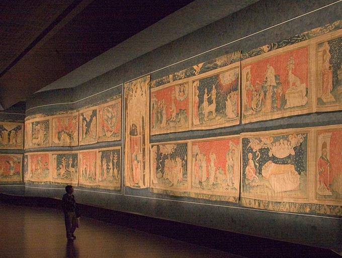 La tapisserie de l'Apocalypse Angers - Le Grand Hôtel de la Gare 3 étoiles