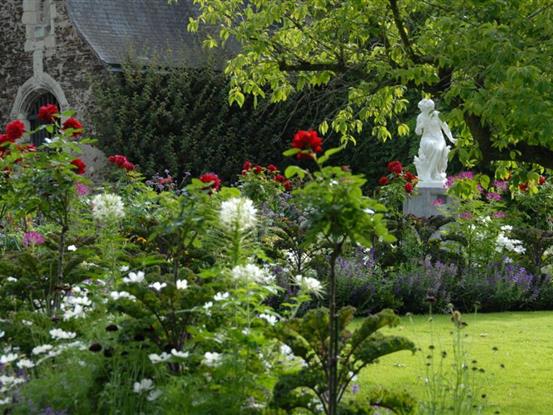 Jardins et parcs d'Angers - Le Grand Hôtel de la Gare 3 étoiles