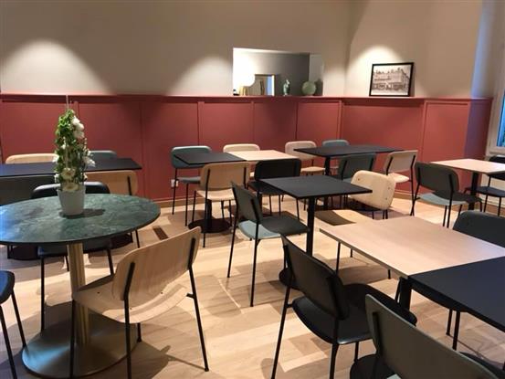 Hôtel Angers - salle du petit déjeuner - Le Grand Hôtel de la Gare 3 étoiles