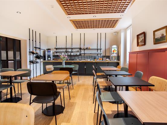 Salle du petit déjeuner - Hôtel Angers  - Le Grand Hôtel de la Gare 3 étoiles